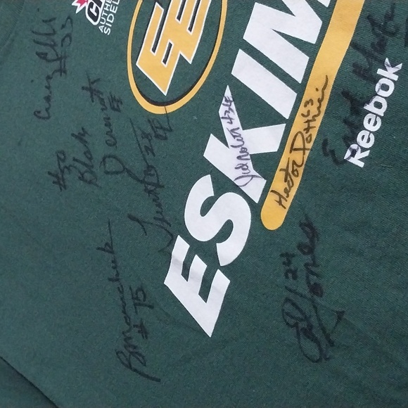 Reebok T-shirt with Eskimos Canadian Team Signature on it sz XL in Green 100%cot - Picture 6 of 7